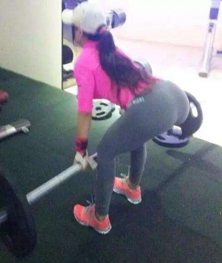 中国禁止AI公司Manus两名高管离境？外交部回应